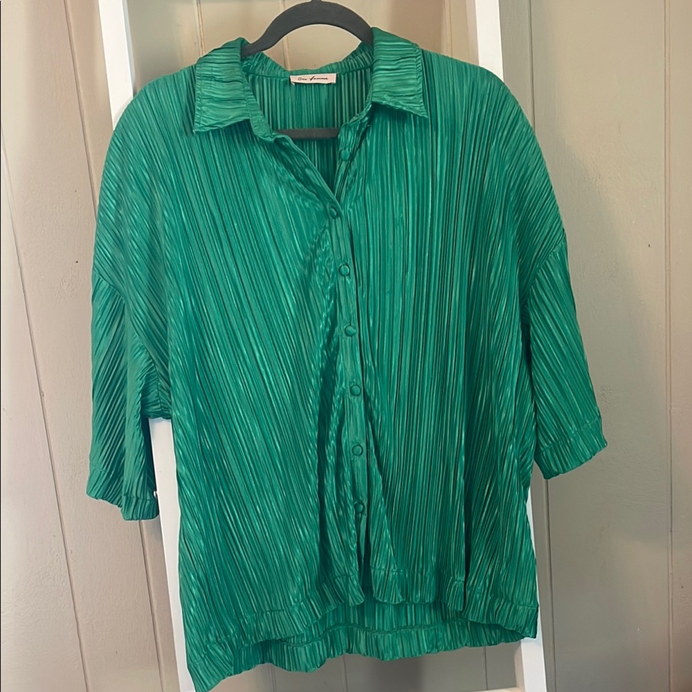 Ces Femme Green Pleated 3/4 Sleeve Button Down Shirt